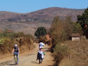 Madagascar Antisrabe fietstocht onderweg